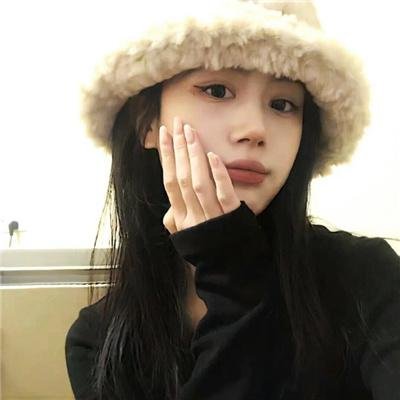 黑暗中的两个人